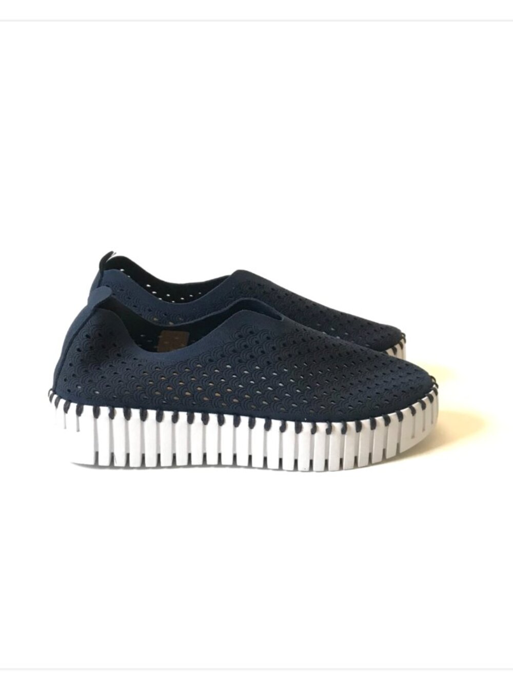 NEW Isle Jacobsen Tulip Sneakers Trainers Womens 38 7.5 Navy Blue Mesh Slip On